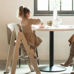 Kidsmill Up! Kinderstoel incl. Kunststof Babyset - Mat Zwart
